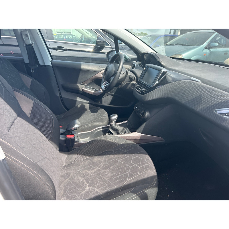 PEUGEOT 2008 1 PHASE 1 1.2 VTI - 12V Photo n°20
