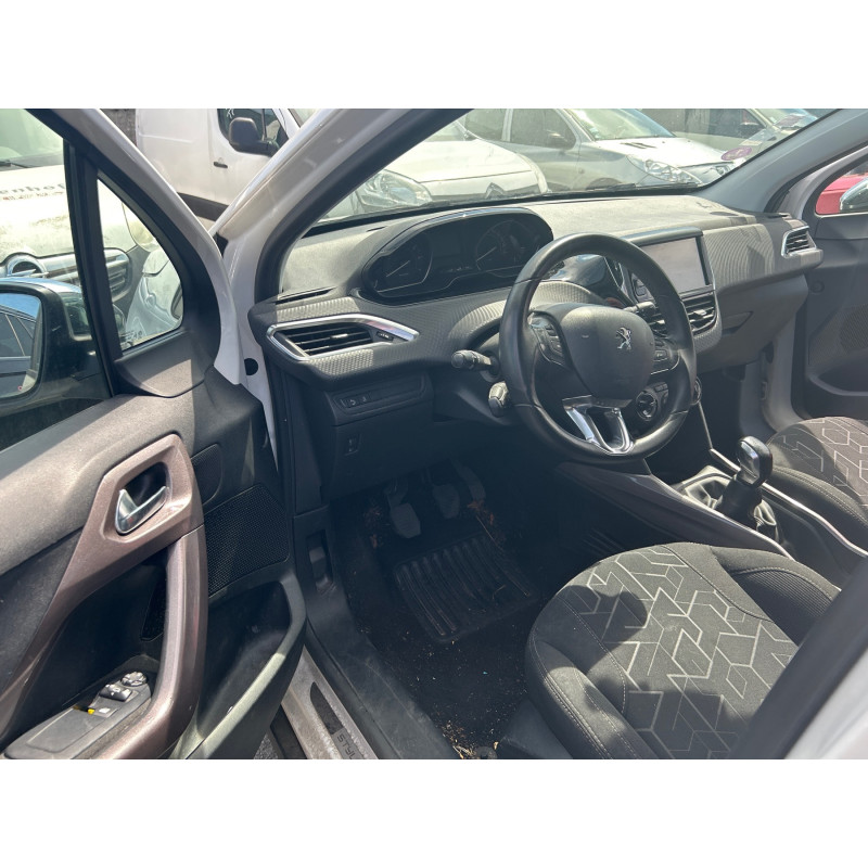 PEUGEOT 2008 1 PHASE 1 1.2 VTI - 12V Photo n°26