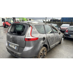 Poignee porte arriere gauche RENAULT GRAND SCENIC 3