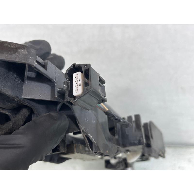 Poignee porte avant gauche RENAULT GRAND SCENIC 3 Photo n°4