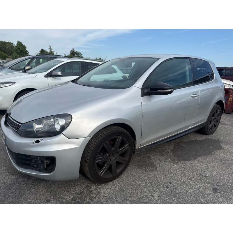 VOLKSWAGEN GOLF 6 2.0 TDI - 16V TURBO Photo n°18
