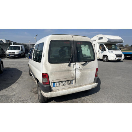 Vitre arriere gauche PEUGEOT PARTNER 1