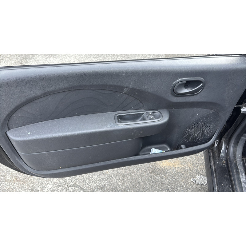 RENAULT TWINGO 2 PHASE 2 1.2i - 16V Photo n°9