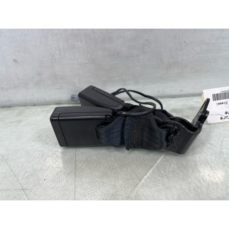 Attache ceinture arriere gauche RENAULT CLIO 4 Photo n°2
