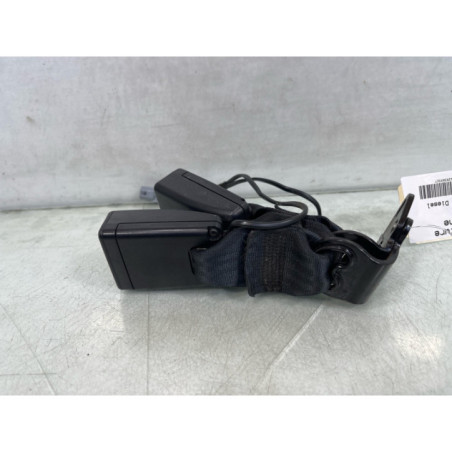 Attache ceinture arriere gauche RENAULT CLIO 4