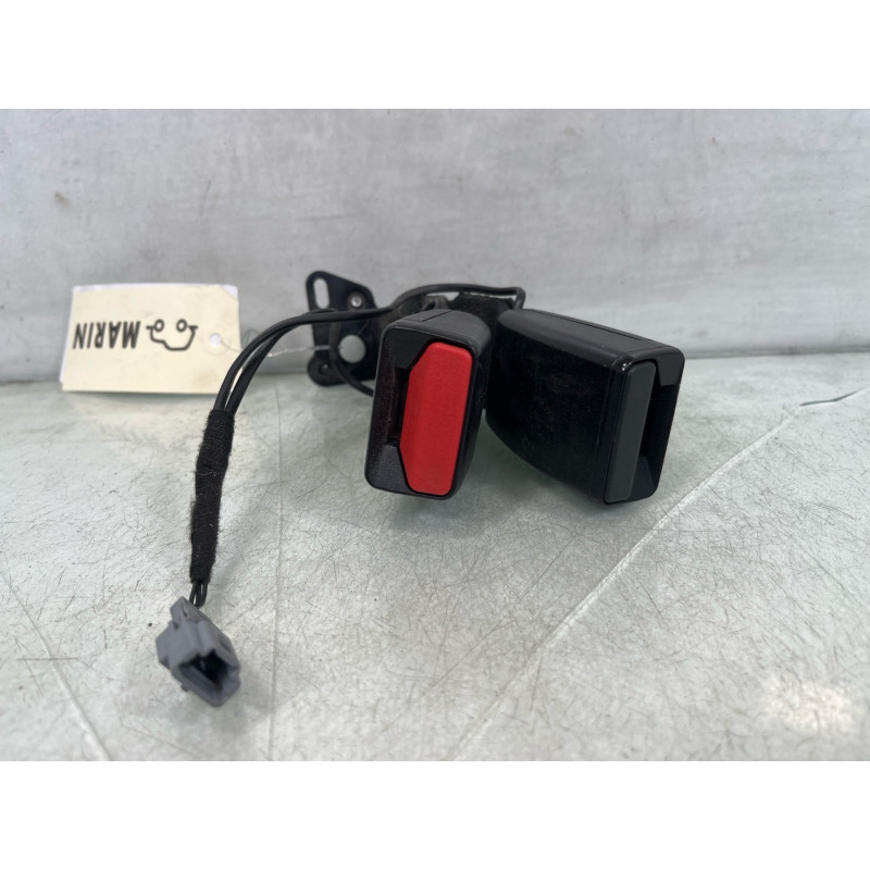 Attache ceinture arriere gauche RENAULT CLIO 4 Photo n°3