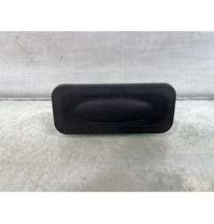 Bouton de coffre RENAULT CLIO 4 Photo n°1