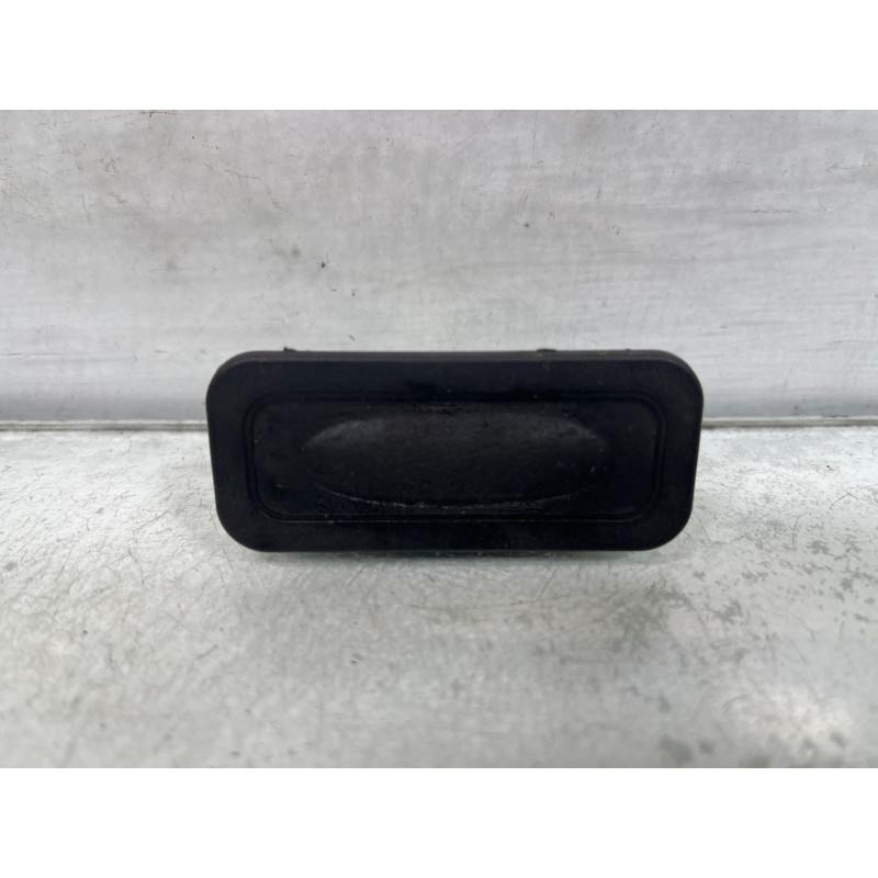 Bouton de coffre RENAULT MEGANE 3 Photo n°4