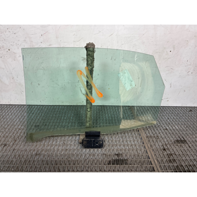 Vitre arriere droit SEAT EXEO Photo n°1