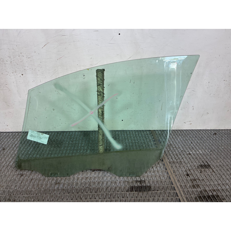 Vitre avant droit OPEL MERIVA B Photo n°1