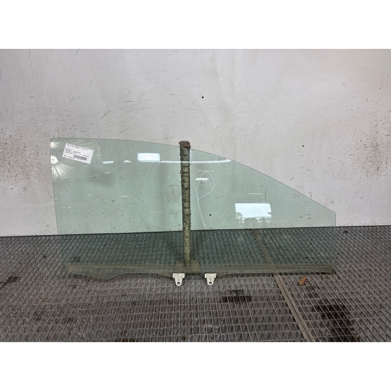 Vitre avant droit RENAULT TWINGO 2 Photo n°1