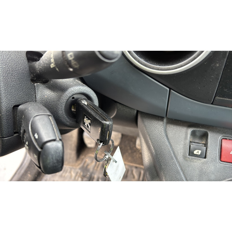 Interrupteur de leve vitre avant droit PEUGEOT PARTNER 2 Photo n°20