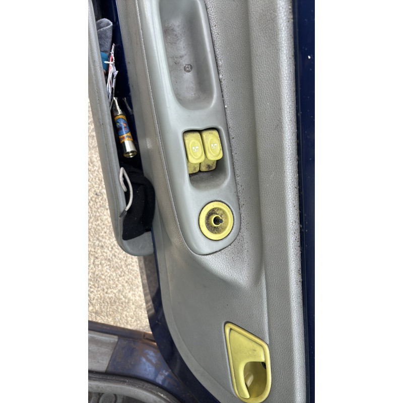 Eclairage de plaque RENAULT TWINGO 1 Photo n°14
