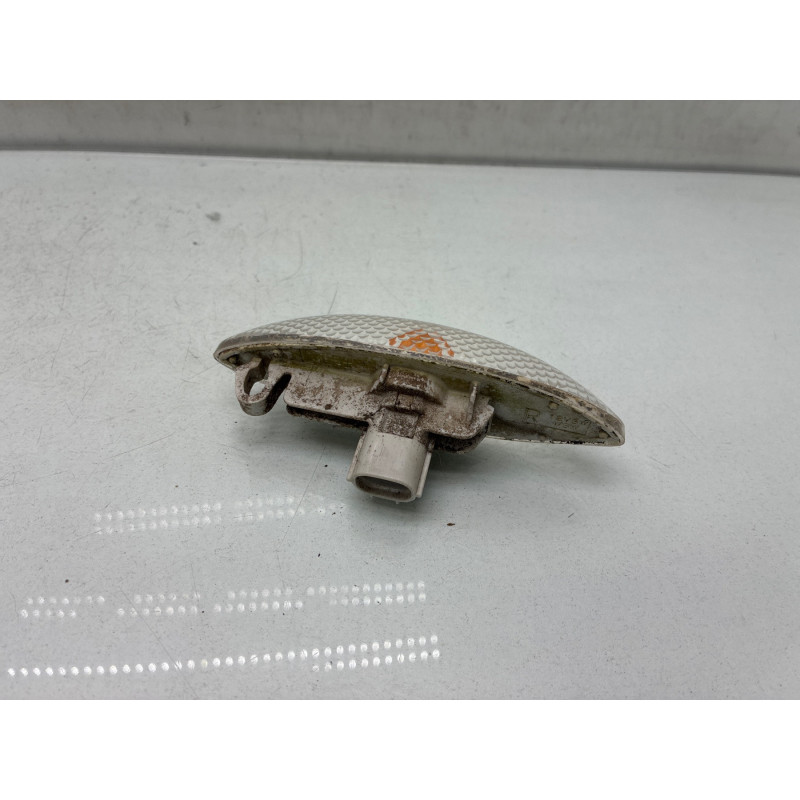 Repetiteur clignotant avant droit  (Feux) TOYOTA YARIS 1 Photo n°3