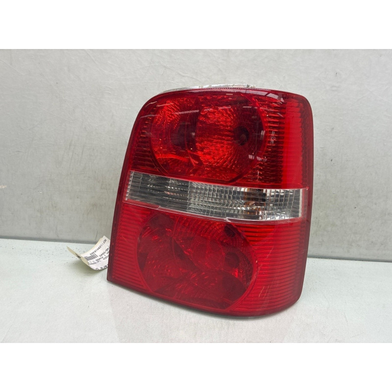 Feu arriere principal droit (feux) VOLKSWAGEN TOURAN 1 Photo n°3