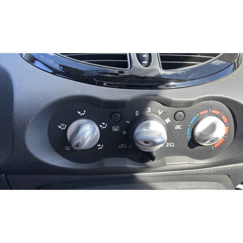 Attache ceinture arriere droit RENAULT TWINGO 2 Photo n°20