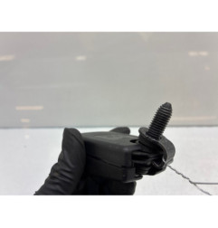 Attache ceinture arriere gauche RENAULT TWINGO 2 Photo n°1