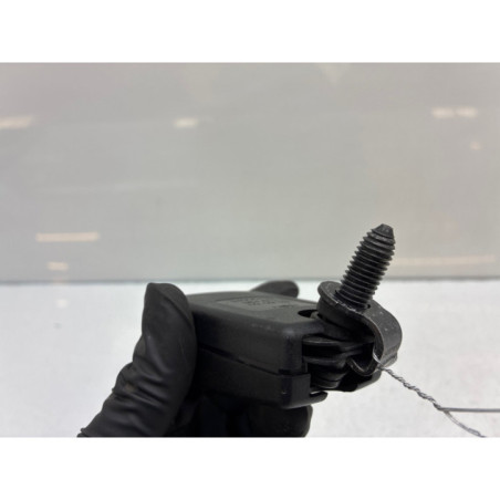 Attache ceinture arriere gauche RENAULT TWINGO 2 Photo n°1