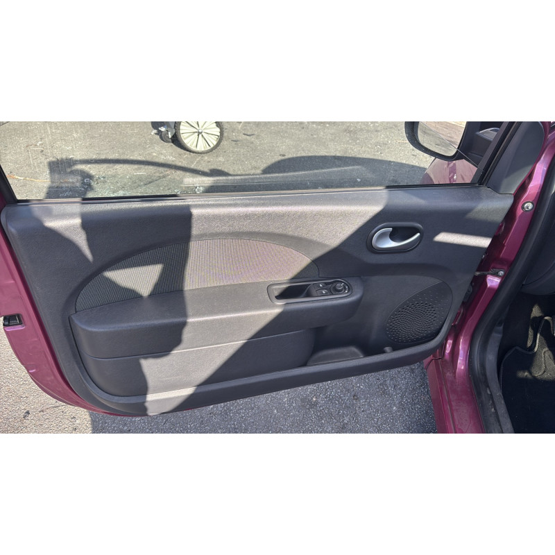 Attache ceinture arriere gauche RENAULT TWINGO 2 Photo n°13