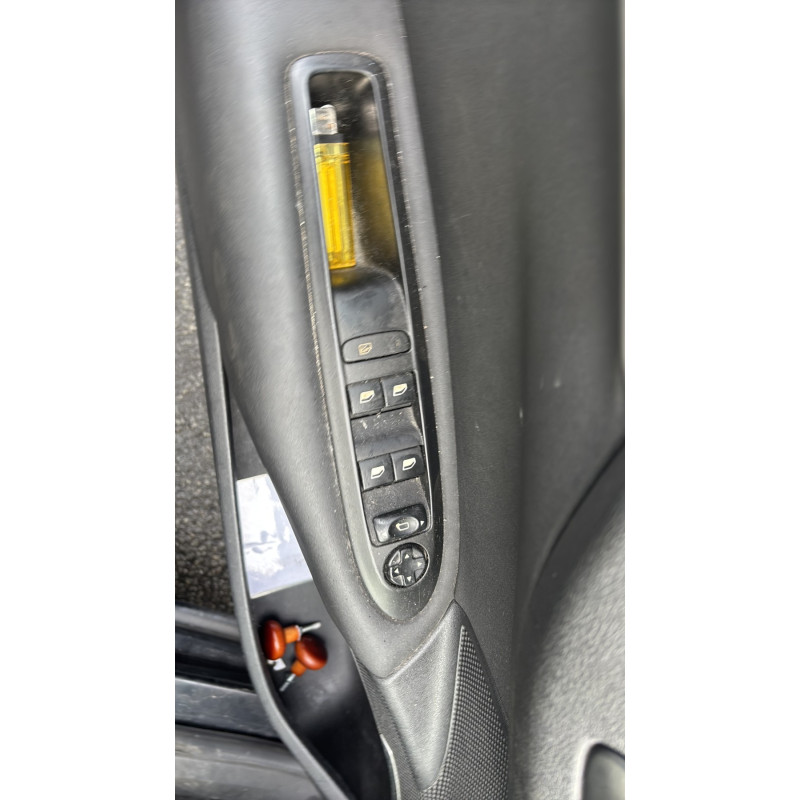 Pretensionneur de ceinture avant droit CITROEN C4 2 Photo n°15