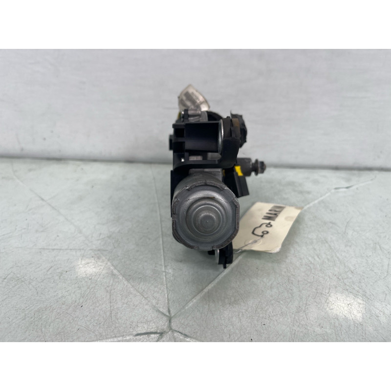 Moteur essuie glace arriere PEUGEOT 206 Photo n°2