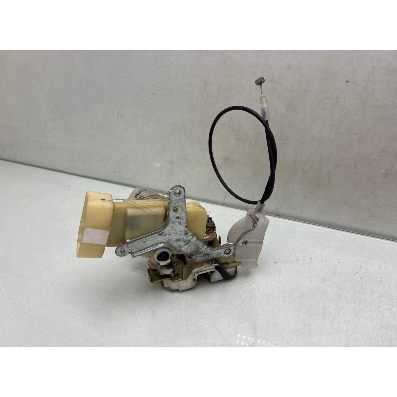 Serrure avant droit TOYOTA YARIS 1 Photo n°3