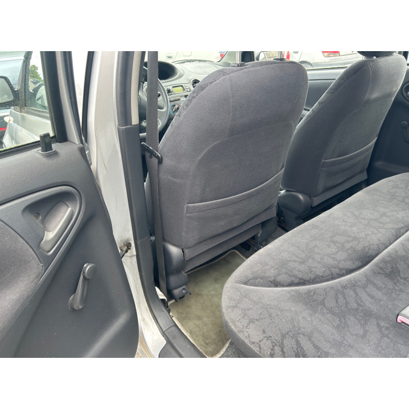 Serrure avant gauche TOYOTA YARIS 1 Photo n°6