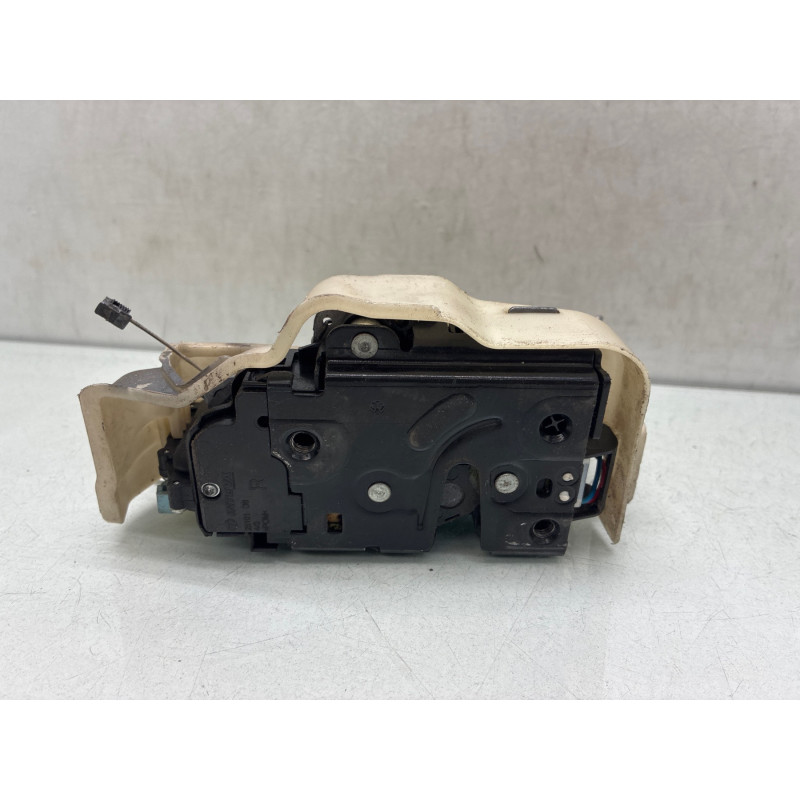 Serrure arriere droit VOLKSWAGEN TOURAN 1 Photo n°2