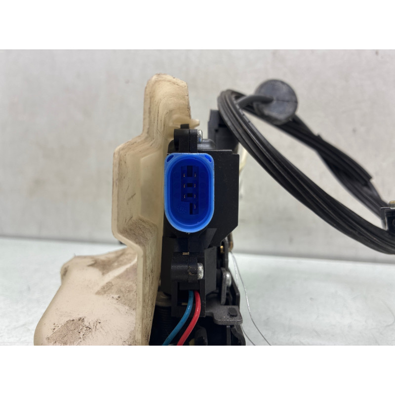 Serrure arriere droit VOLKSWAGEN TOURAN 1 Photo n°3