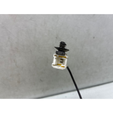 Attache ceinture avant gauche PEUGEOT 307