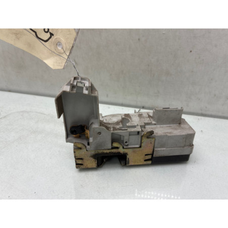 Serrure avant droit PEUGEOT 307