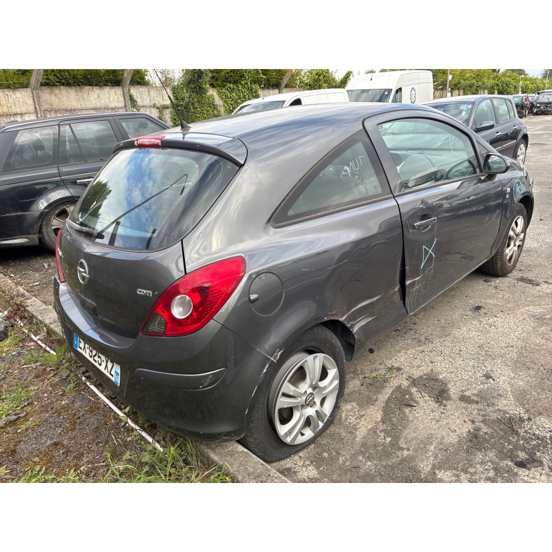 Pretensionneur de ceinture avant droit OPEL CORSA D Photo n°5