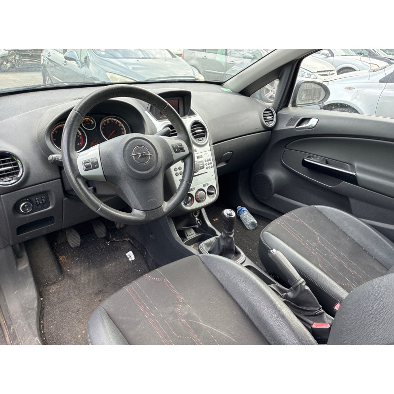 Pretensionneur de ceinture avant droit OPEL CORSA D Photo n°17