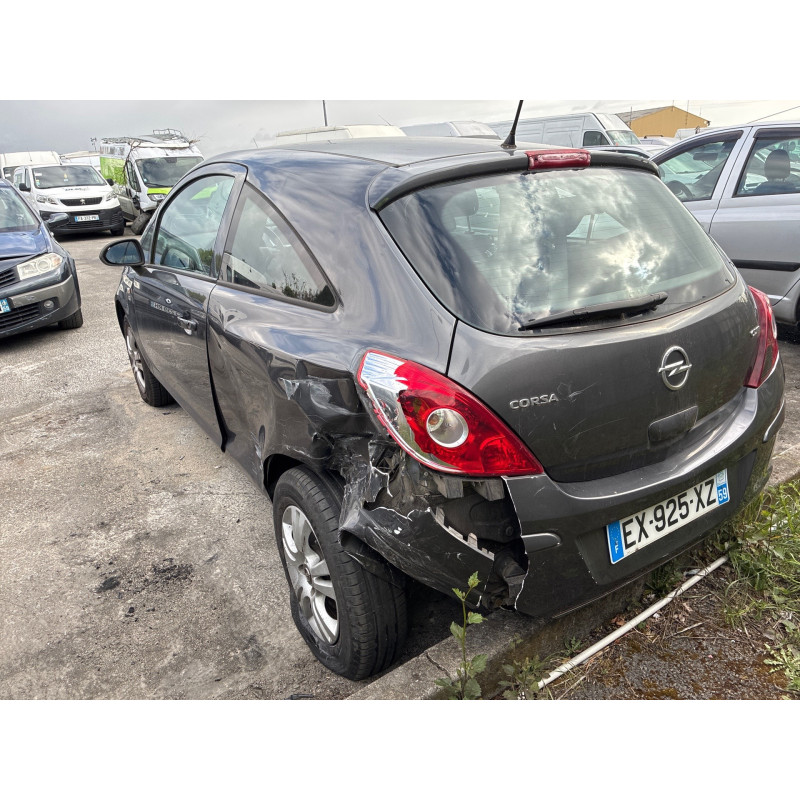 Pretensionneur de ceinture avant gauche OPEL CORSA D Photo n°6