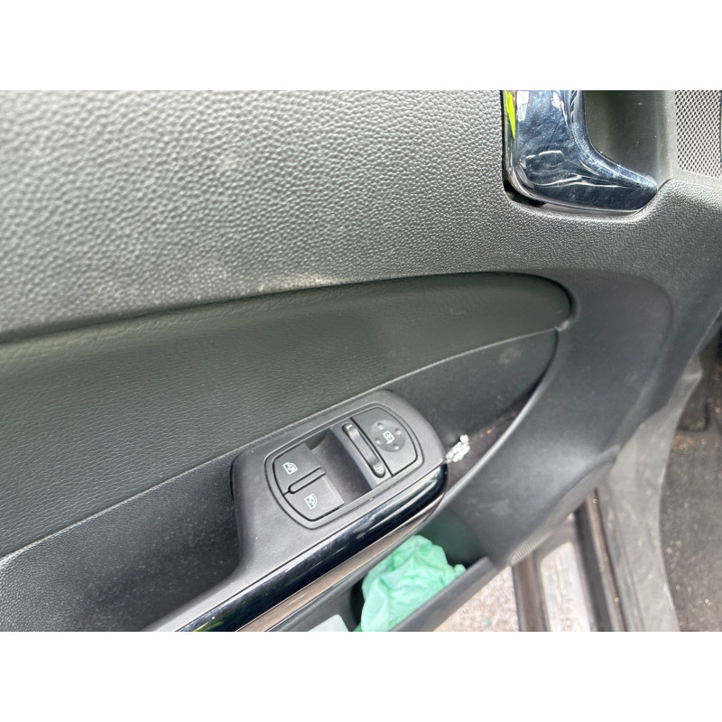 Pretensionneur de ceinture avant gauche OPEL CORSA D Photo n°16