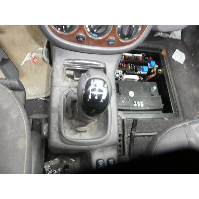Serrure de coffre MERCEDES CLASSE A 168 Photo n°5