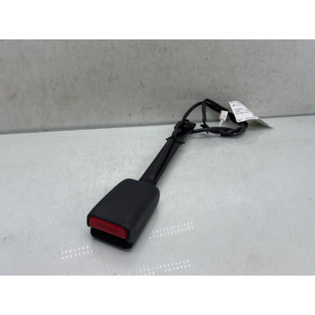 Attache ceinture avant droit NISSAN JUKE 1