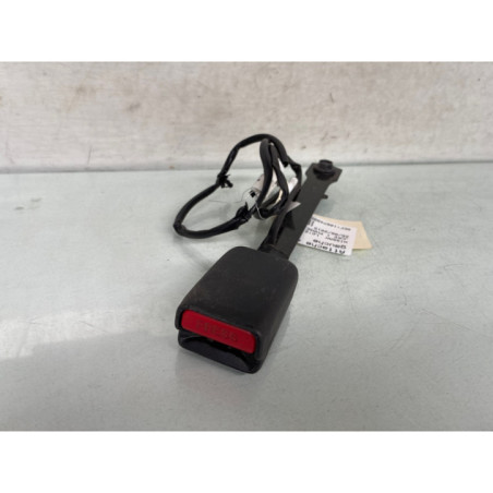 Attache ceinture avant gauche NISSAN JUKE 1