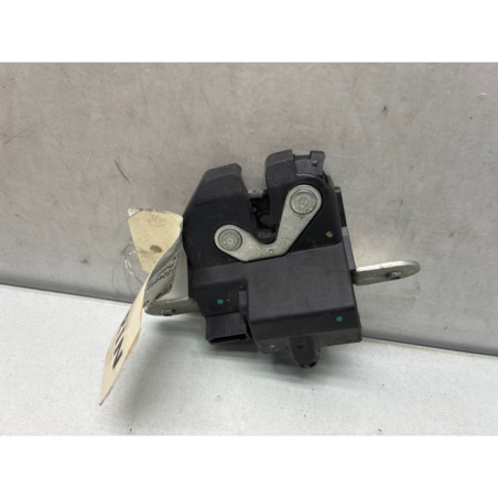 Serrure de coffre OPEL MERIVA B