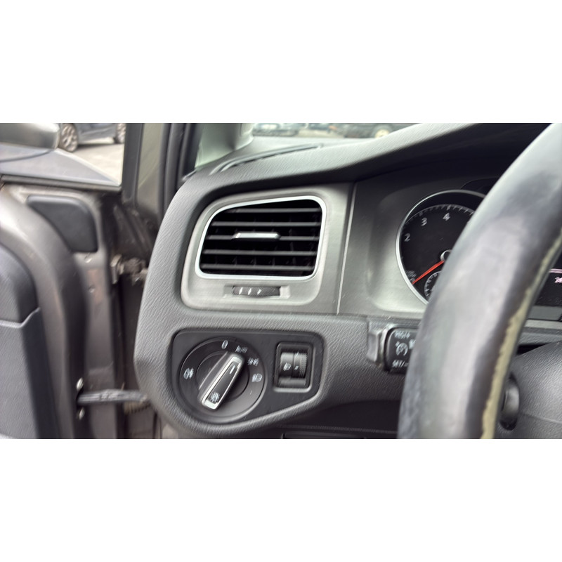 VOLKSWAGEN GOLF 7 PHASE 1 1.2 TSI - 16V TURBO Photo n°16