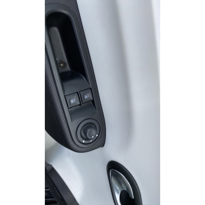 Interrupteur de leve vitre avant droit RENAULT TWINGO 3 Photo n°14