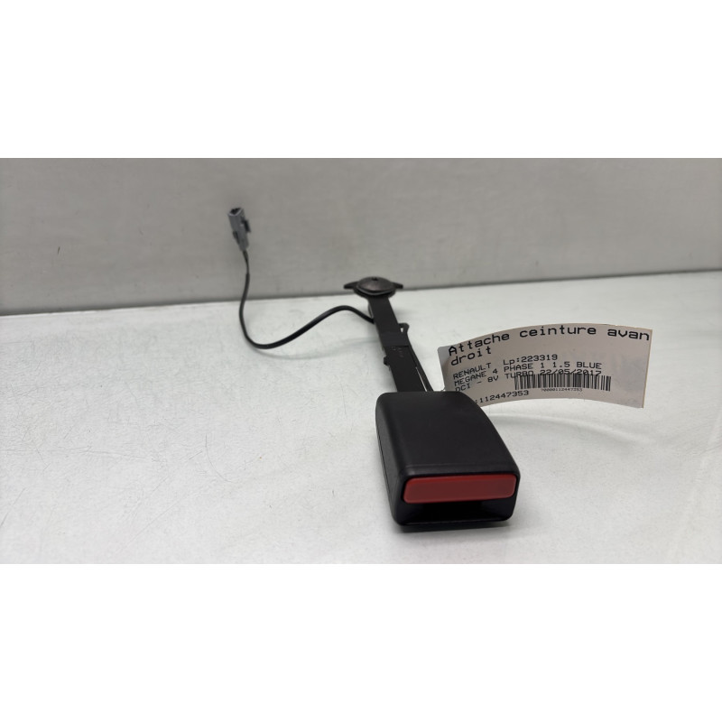 Attache ceinture avant droit RENAULT MEGANE 4 Photo n°2