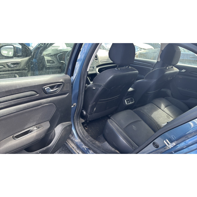 Attache ceinture avant droit RENAULT MEGANE 4 Photo n°15