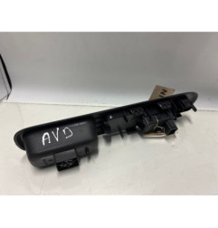 Interrupteur de leve vitre avant droit PEUGEOT 3008 1