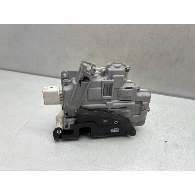 Serrure avant droit AUDI A4 3 Photo n°4