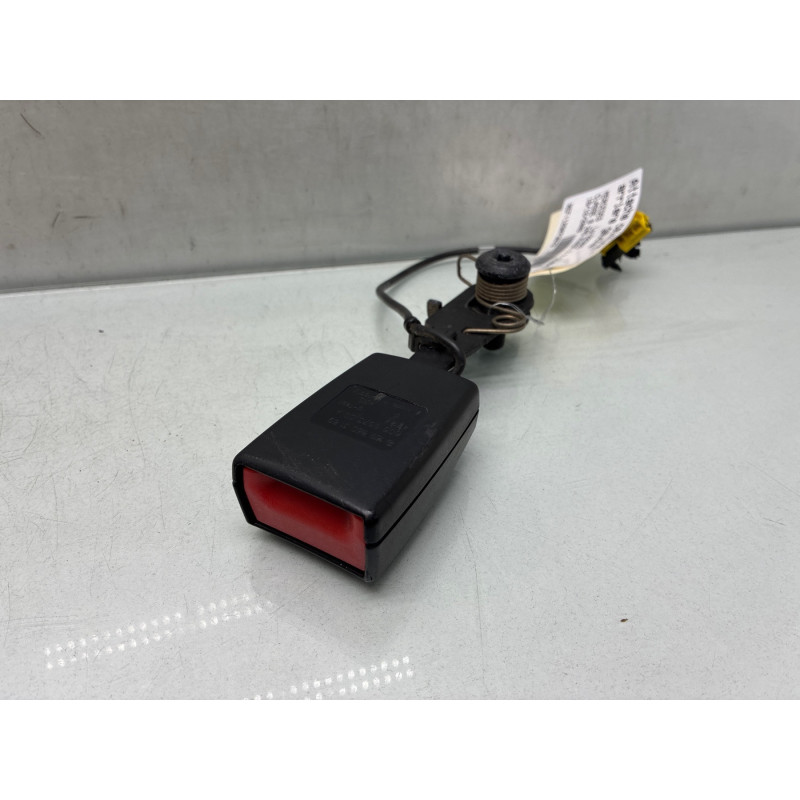 Attache ceinture arriere gauche MERCEDES CLASSE B 245 Photo n°2