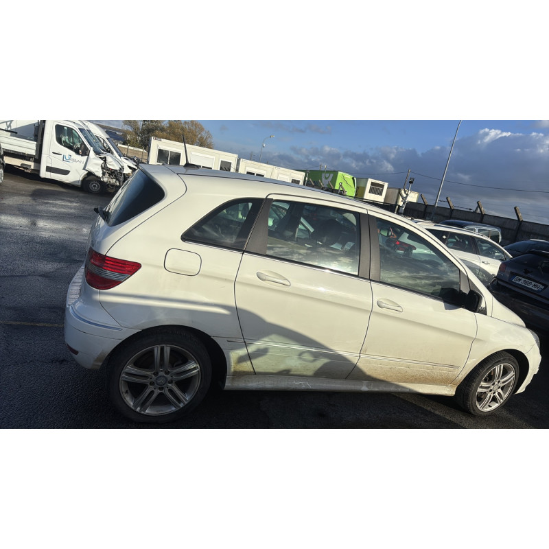 Attache ceinture arriere gauche MERCEDES CLASSE B 245 Photo n°19