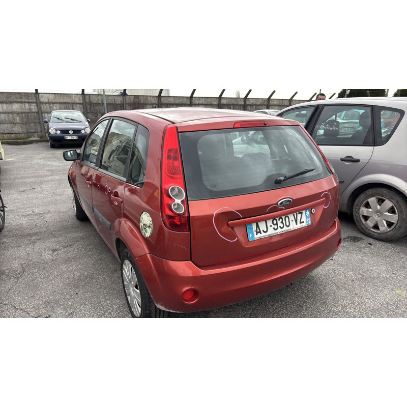 Serrure avant gauche FORD FIESTA 5 Photo n°8