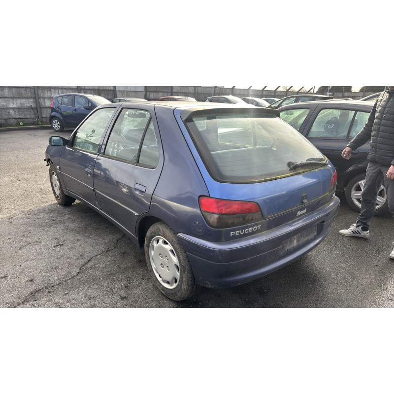 Poignee porte avant gauche PEUGEOT 306 Photo n°10