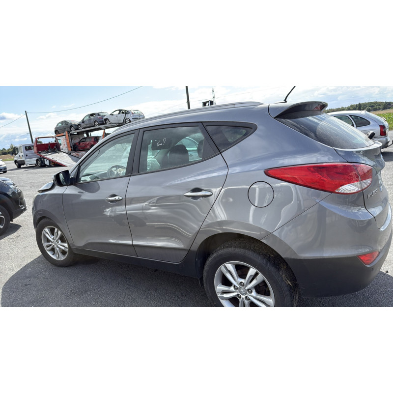 Anti brouillard arriere gauche HYUNDAI IX 35 Photo n°9